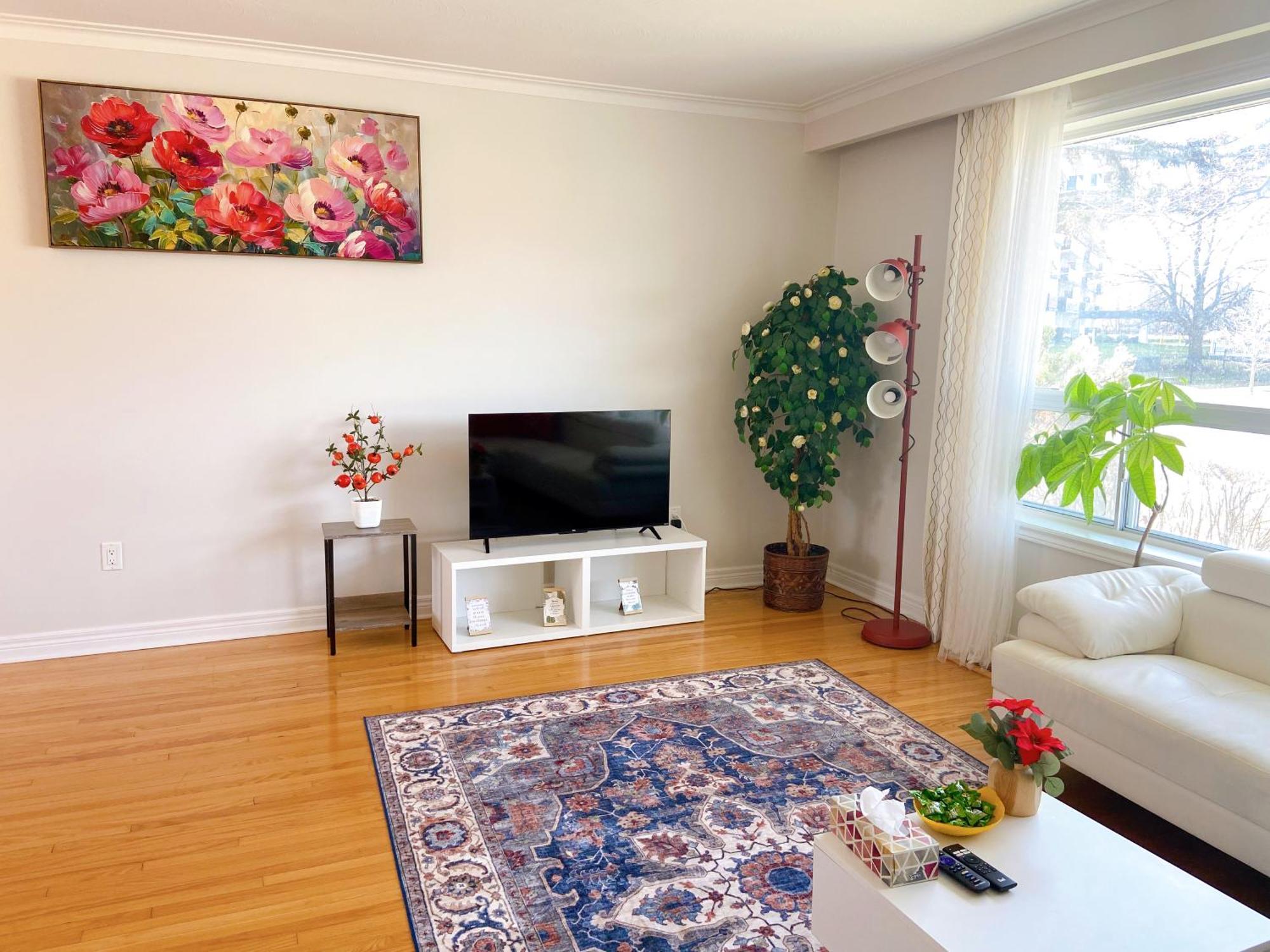Sunny House - Main Floor, Free Parking, In Toronto 호텔 외부 사진